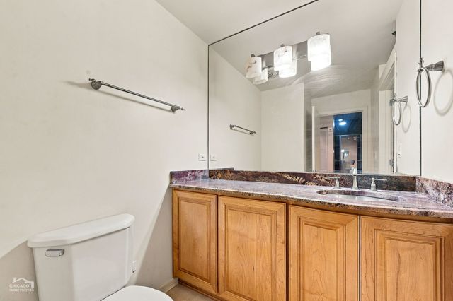 1000 E 53rd Street 107, Chicago, IL 60615