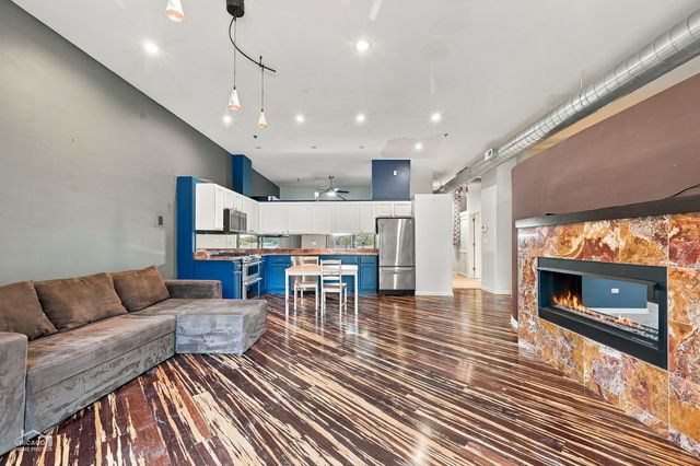 1000 E 53rd Street 107, Chicago, IL 60615