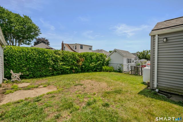 8 & 10 Swan Avenue, Old Lyme, CT 06371