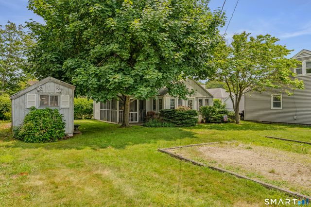 8 & 10 Swan Avenue, Old Lyme, CT 06371