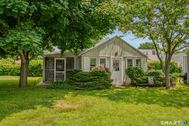8 & 10 Swan Avenue, Old Lyme, CT 06371