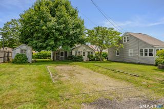 8 & 10 Swan Avenue, Old Lyme, CT 06371