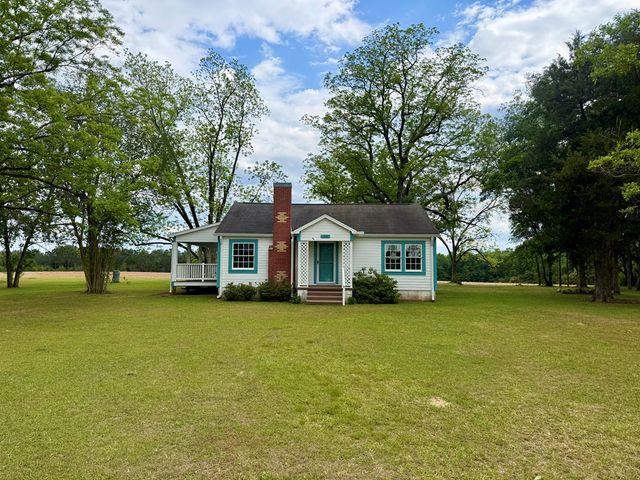1046 Antioch Circle, Hartford, AL 36344