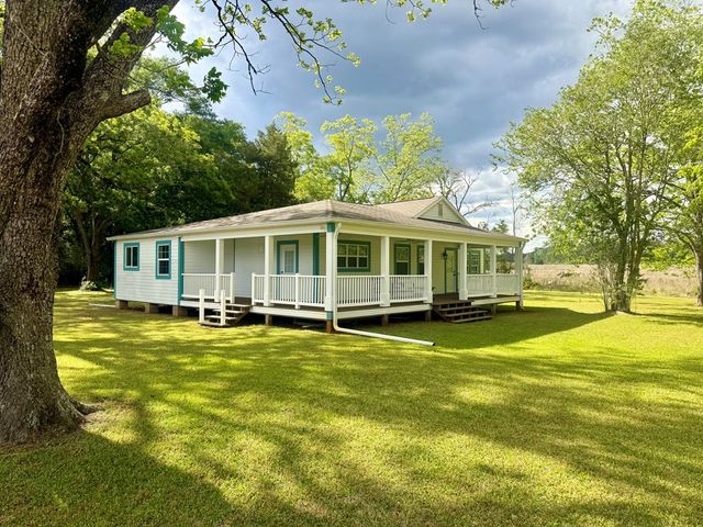 1046 Antioch Circle, Hartford, AL 36344