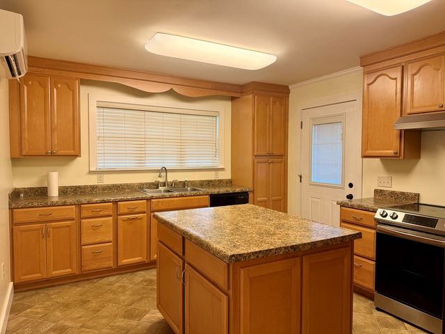 1046 Antioch Circle, Hartford, AL 36344