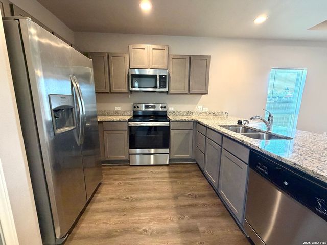 4138 Swans Lndg Unit 101, San Antonio, TX 78217