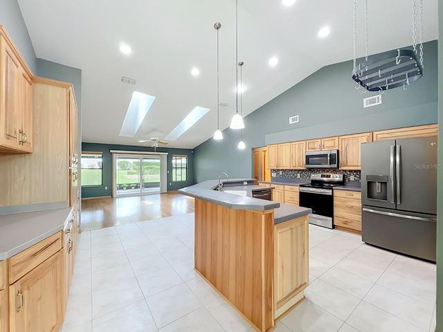 6609 PINEKNOT COURT, Ocoee, FL 34761