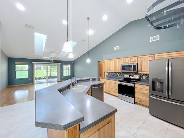 6609 PINEKNOT COURT, Ocoee, FL 34761