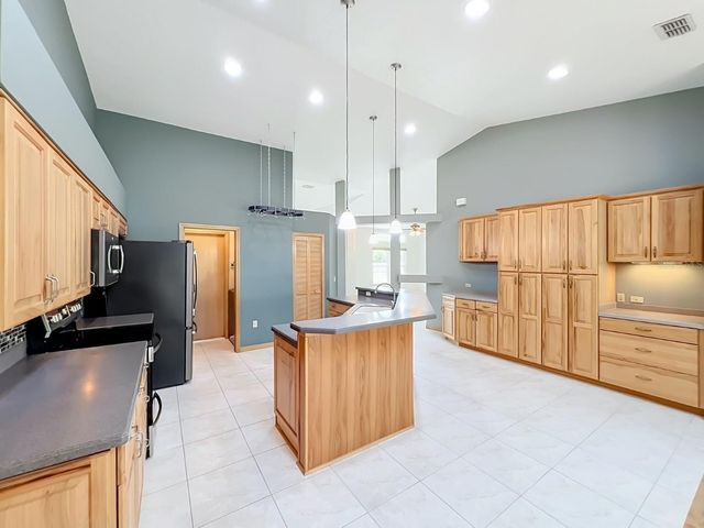 6609 PINEKNOT COURT, Ocoee, FL 34761