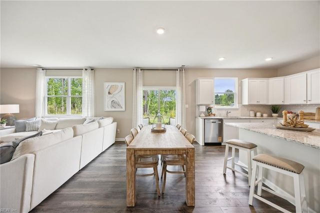 206 Gallop WAY, Yorktown, VA 23690