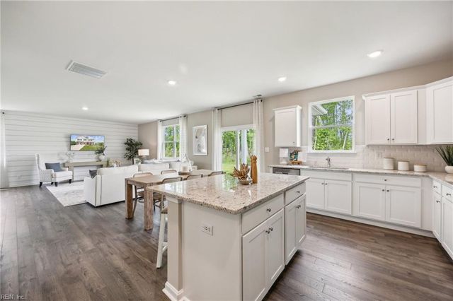 206 Gallop WAY, Yorktown, VA 23690
