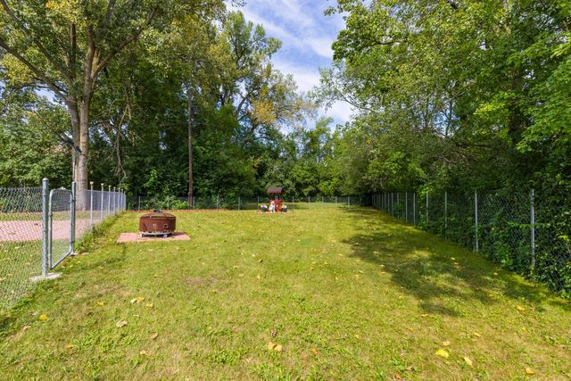 203 Wood Road, Rockford, IL 61107