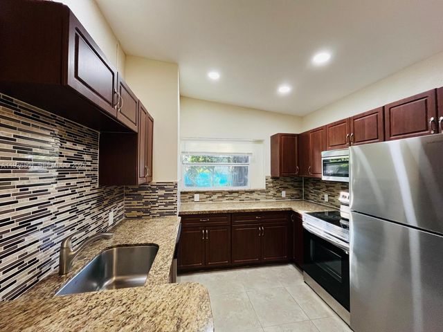 501 Carolina Ave, Fort Lauderdale, FL 33312