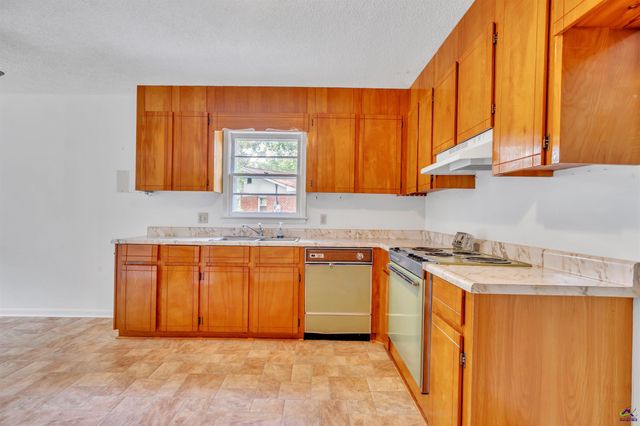204 Randy Circle, Warner Robins, GA 31088