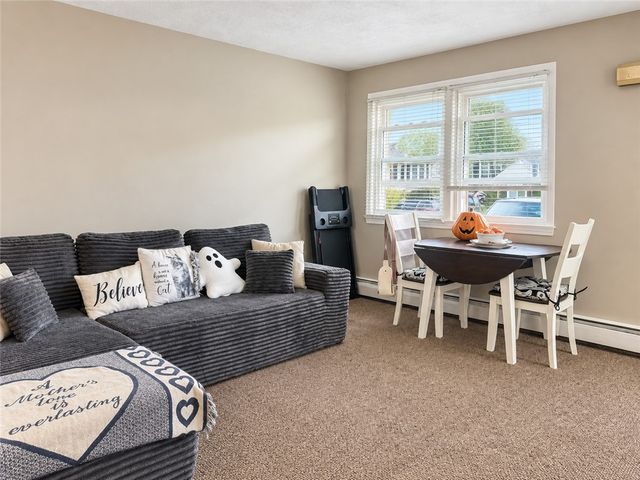 89 Manomet Street, Providence, RI 02909