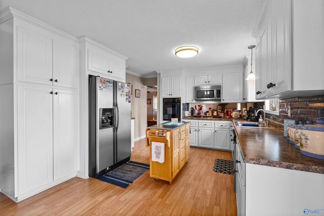 3780 Lakefront Circle, Southside, AL 35907