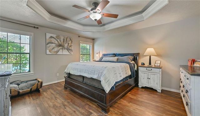 1108 Honeysuckle Ln, Caldwell, TX 77836