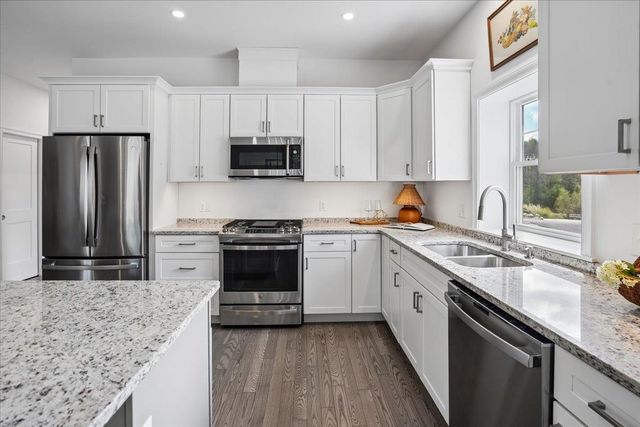 7 John Hardie Way, Chichester, NH 03258
