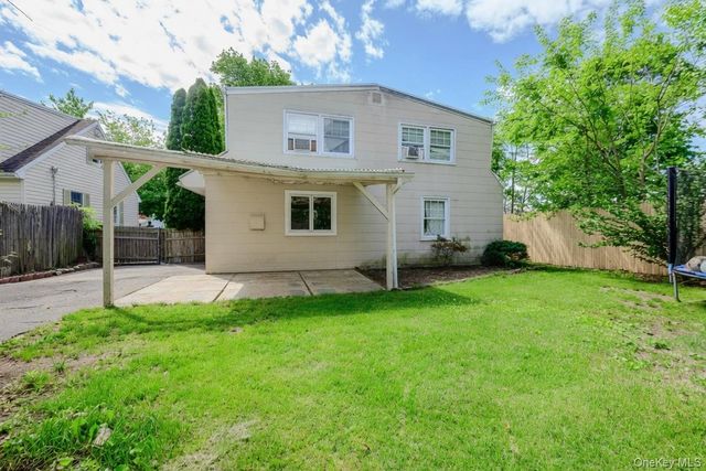 102 E 12th Street, Huntington Station, NY 11746