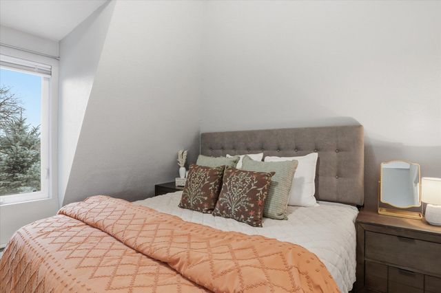 512 W Montgomery Ave, Spokane, WA 99205