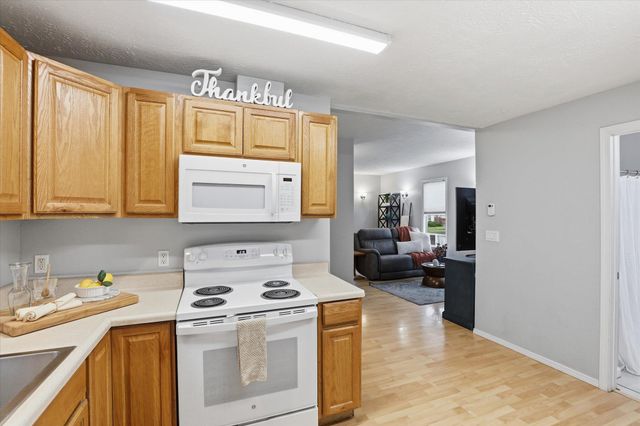 512 W Montgomery Ave, Spokane, WA 99205