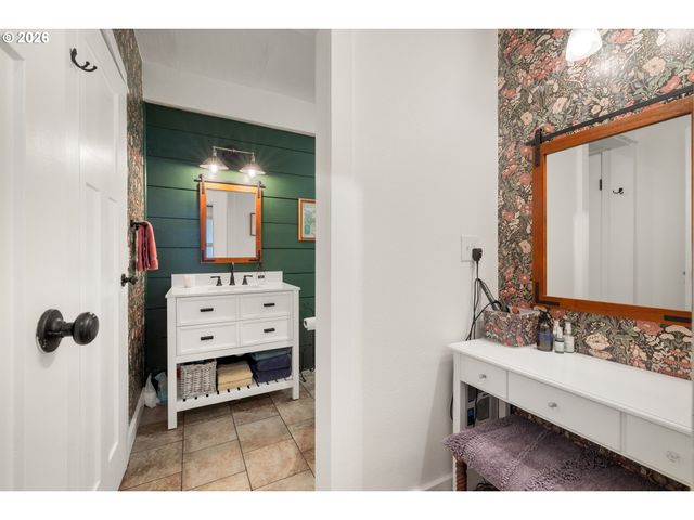 13505 Ne GRANTHAM Rd, Amboy, WA 98601