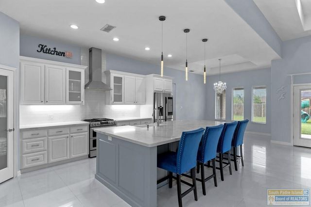 914 Palm Blvd, Laguna Vista, TX 78578