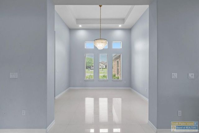 914 Palm Blvd, Laguna Vista, TX 78578