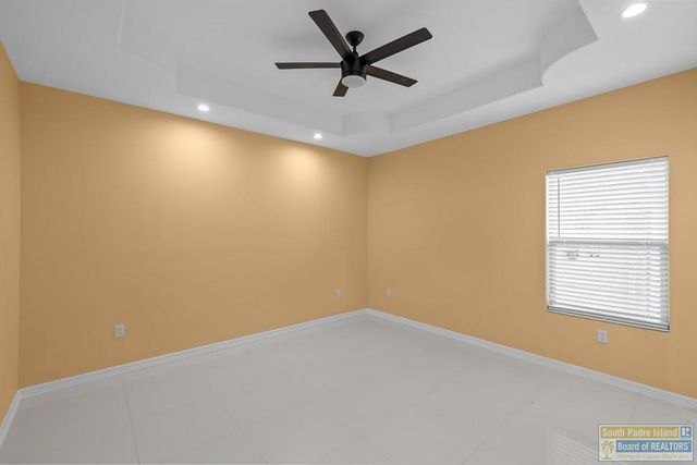 914 Palm Blvd, Laguna Vista, TX 78578