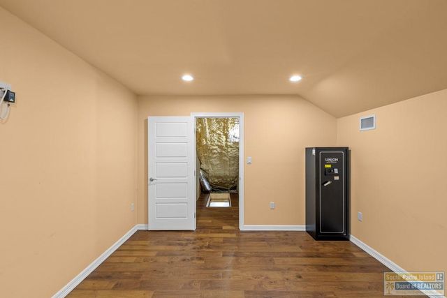 914 Palm Blvd, Laguna Vista, TX 78578