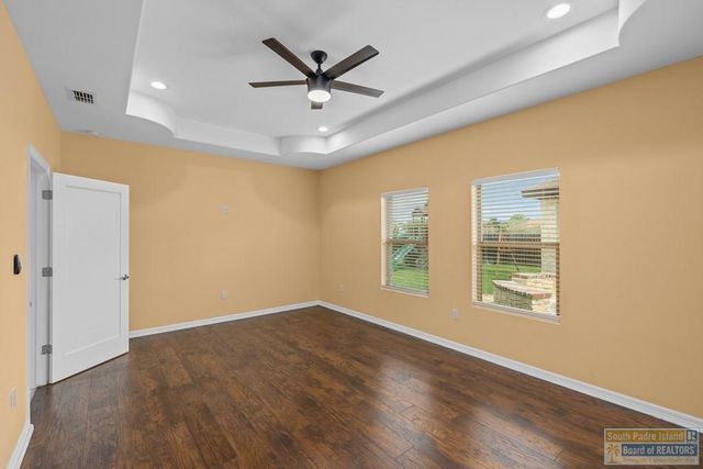 914 Palm Blvd, Laguna Vista, TX 78578