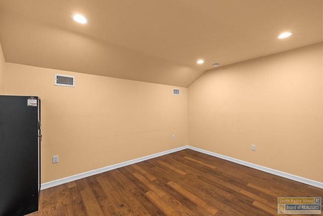 914 Palm Blvd, Laguna Vista, TX 78578