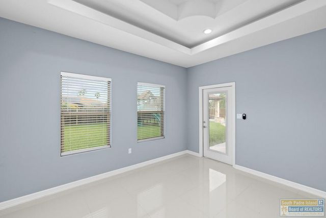 914 Palm Blvd, Laguna Vista, TX 78578