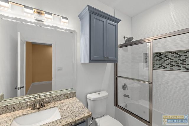 914 Palm Blvd, Laguna Vista, TX 78578