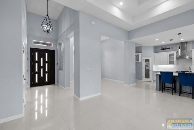 914 Palm Blvd, Laguna Vista, TX 78578