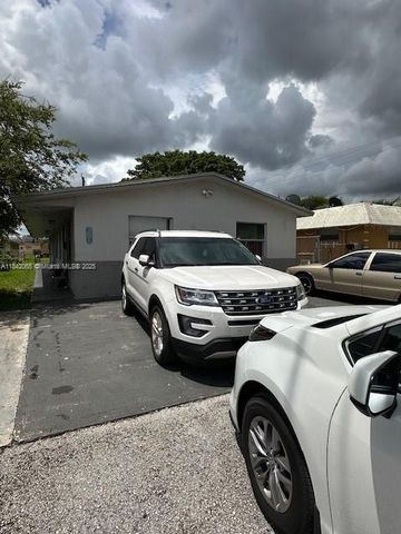 853 SW 9th St 2, Hallandale Beach, FL 33009