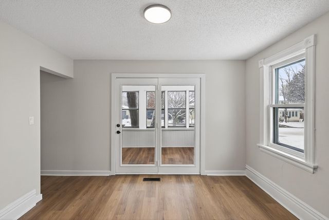 342 Curtice Street W, Saint Paul, MN 55107