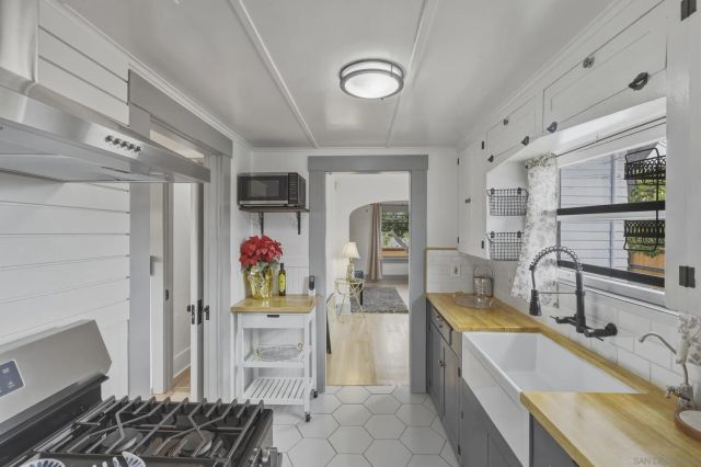 2520 Madison Ave, San Diego, CA 92116