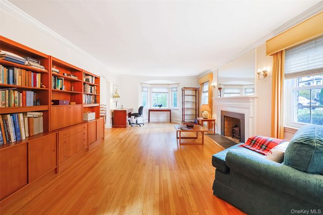 65 Old Mill Road, Manhasset, NY 11030