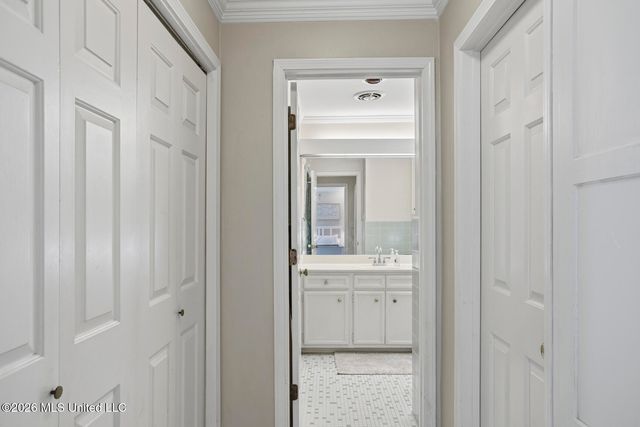 2246 Greenbriar Drive, Jackson, MS 39211