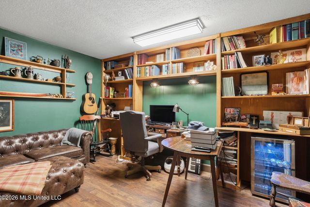 2246 Greenbriar Drive, Jackson, MS 39211