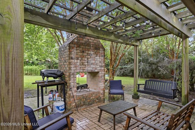2246 Greenbriar Drive, Jackson, MS 39211