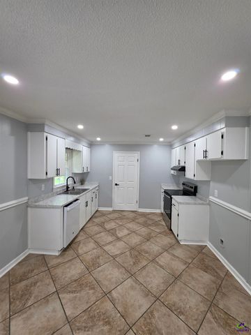 117 Victor Street, Warner Robins, GA 31088