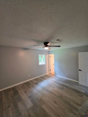 117 Victor Street, Warner Robins, GA 31088