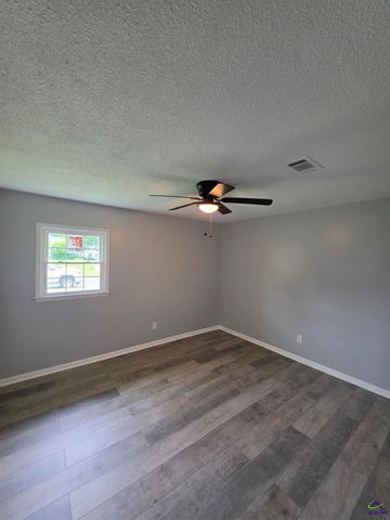 117 Victor Street, Warner Robins, GA 31088