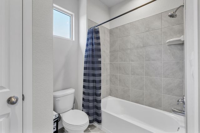 9105 Cambrils Drive NW, Albuquerque, NM 87114