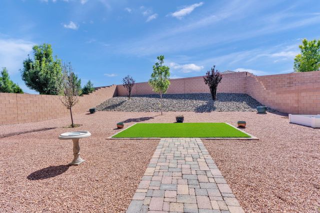 9105 Cambrils Drive NW, Albuquerque, NM 87114
