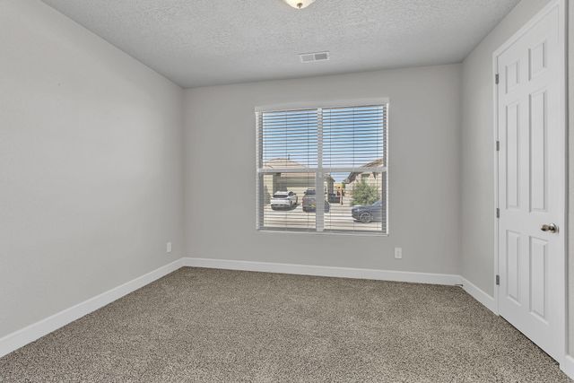 9105 Cambrils Drive NW, Albuquerque, NM 87114