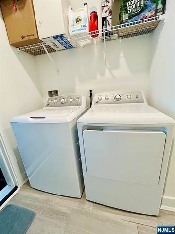 32 Harvest Way, Little Falls, NJ 07424