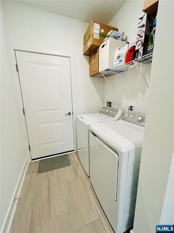 32 Harvest Way, Little Falls, NJ 07424
